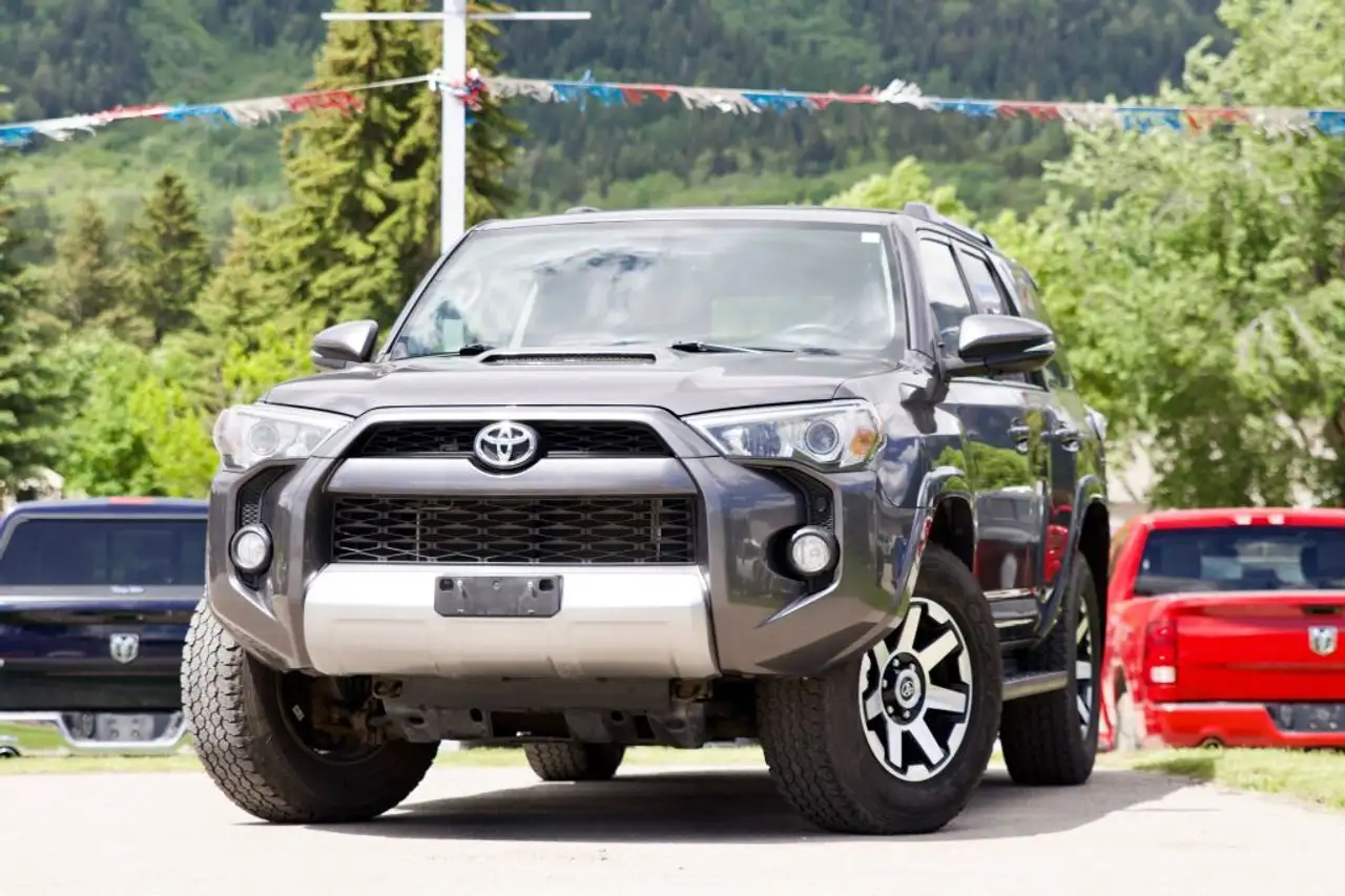 Toyota 4-Runner снимка Toyota 4-Runner