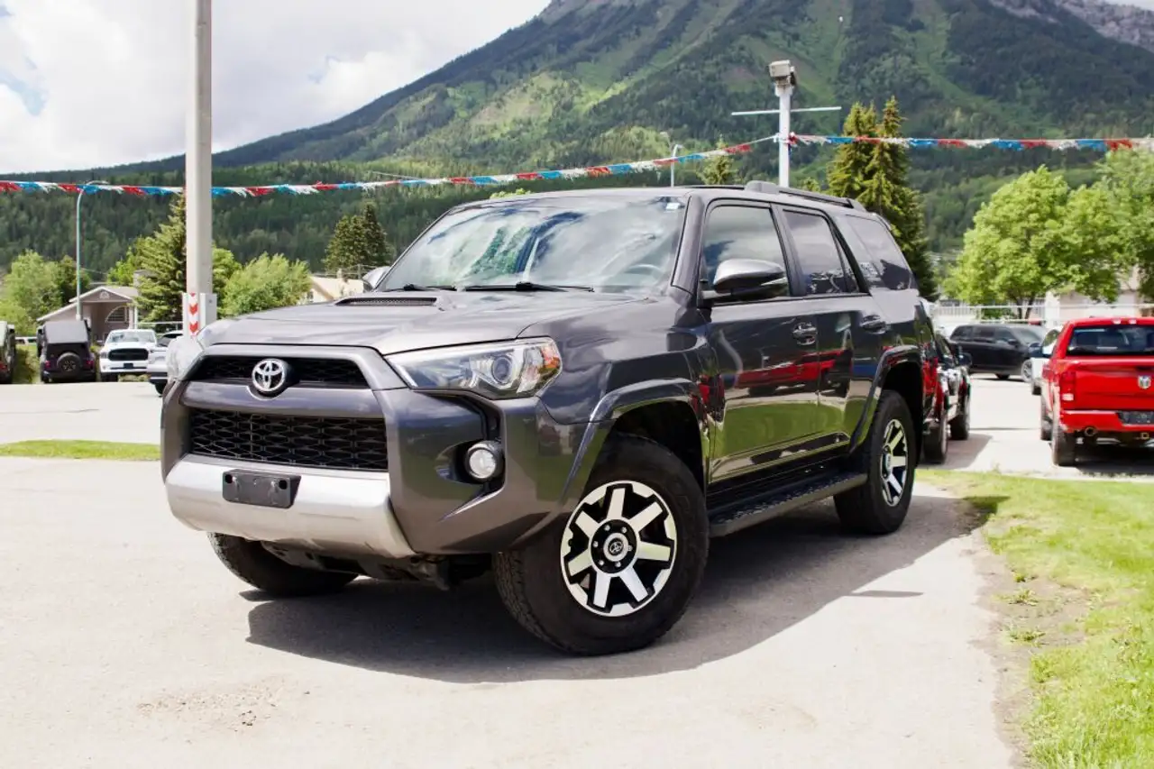 Toyota 4-Runner снимка Toyota 4-Runner