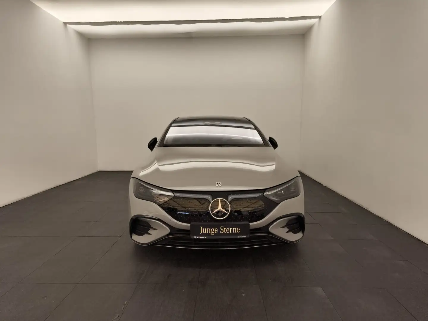 Mercedes-Benz EQE 350 EQE 350 AMG Premium+ Burmester3D Pano Night 360° Grau - 2