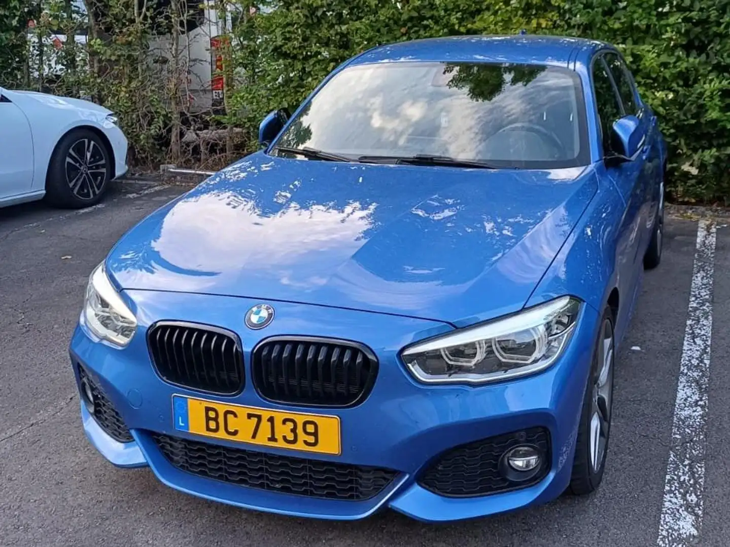 BMW 125 125i Aut. M Sport Bleu - 1