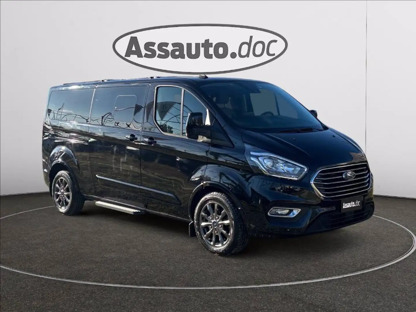 Ford Tourneo Custom 320 2.0 tdci 170cv Titanium L2H1 auto E6.2 Noir - 1