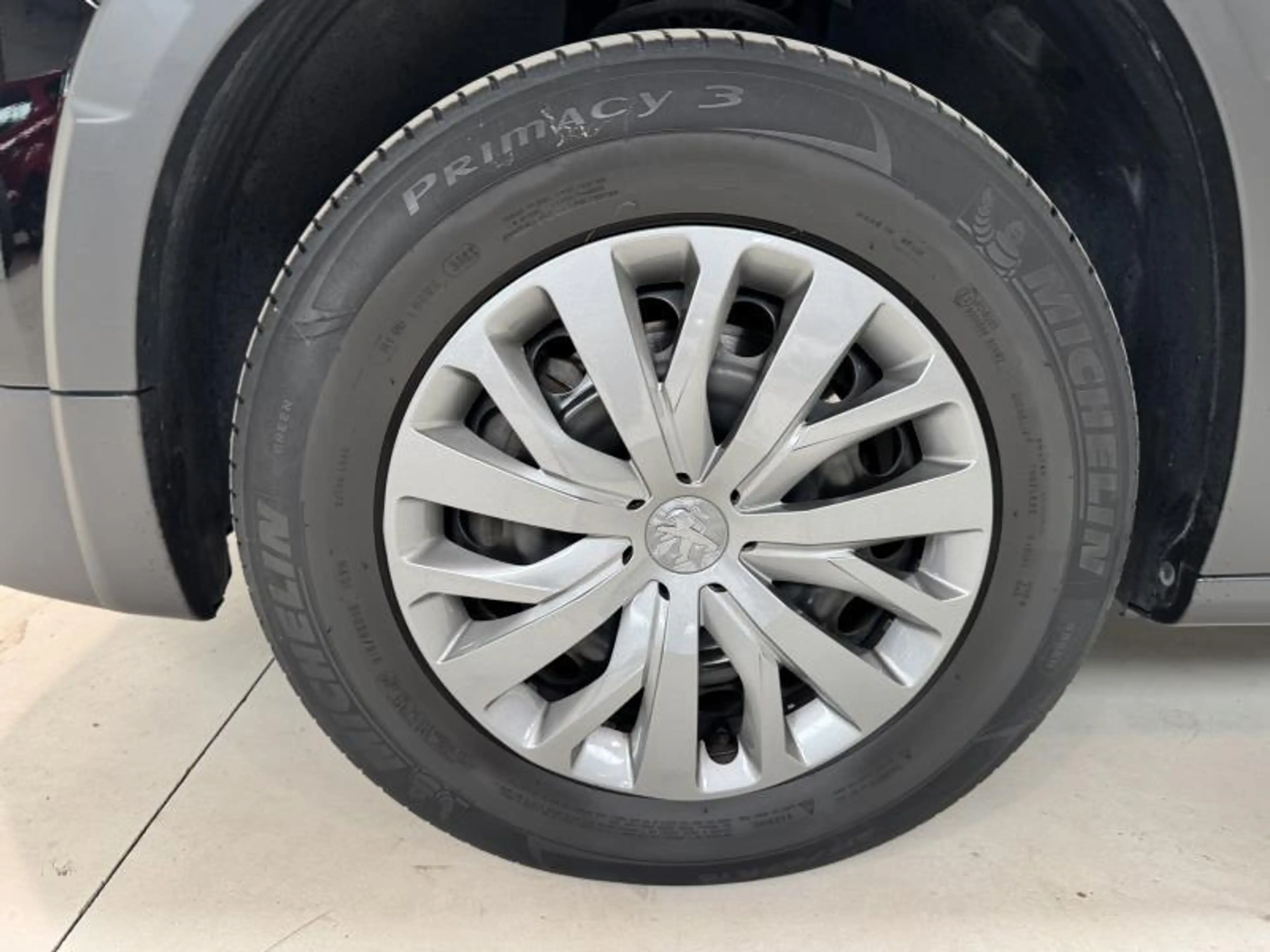 Peugeot Rifter 1.2i STD Allure S&S LED|GPS|PDC|CAM.|CRUISE|CARPLA — photo 8