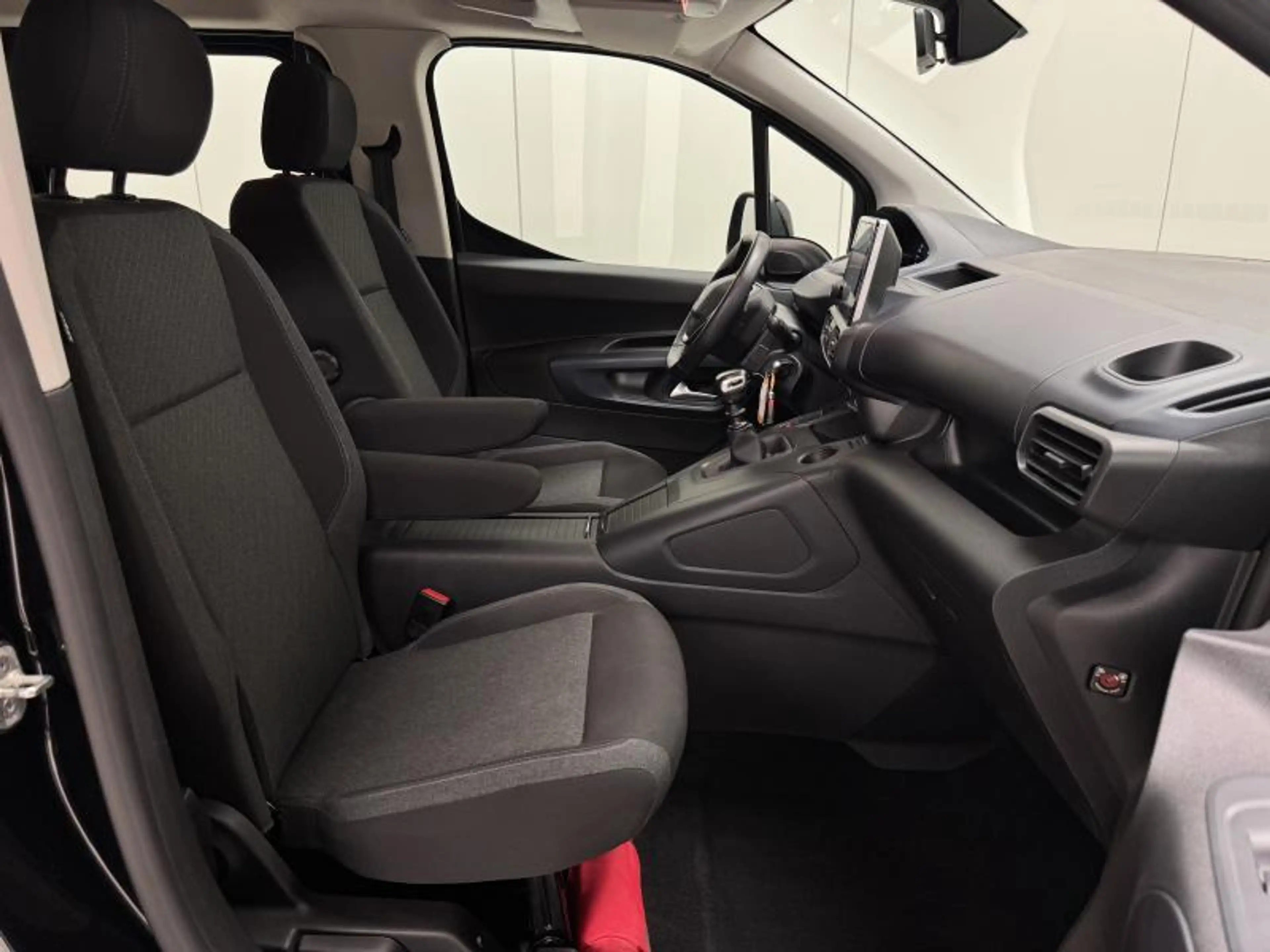 Peugeot Rifter 1.2i STD Allure S&S LED|GPS|PDC|CAM.|CRUISE|CARPLA — photo 3