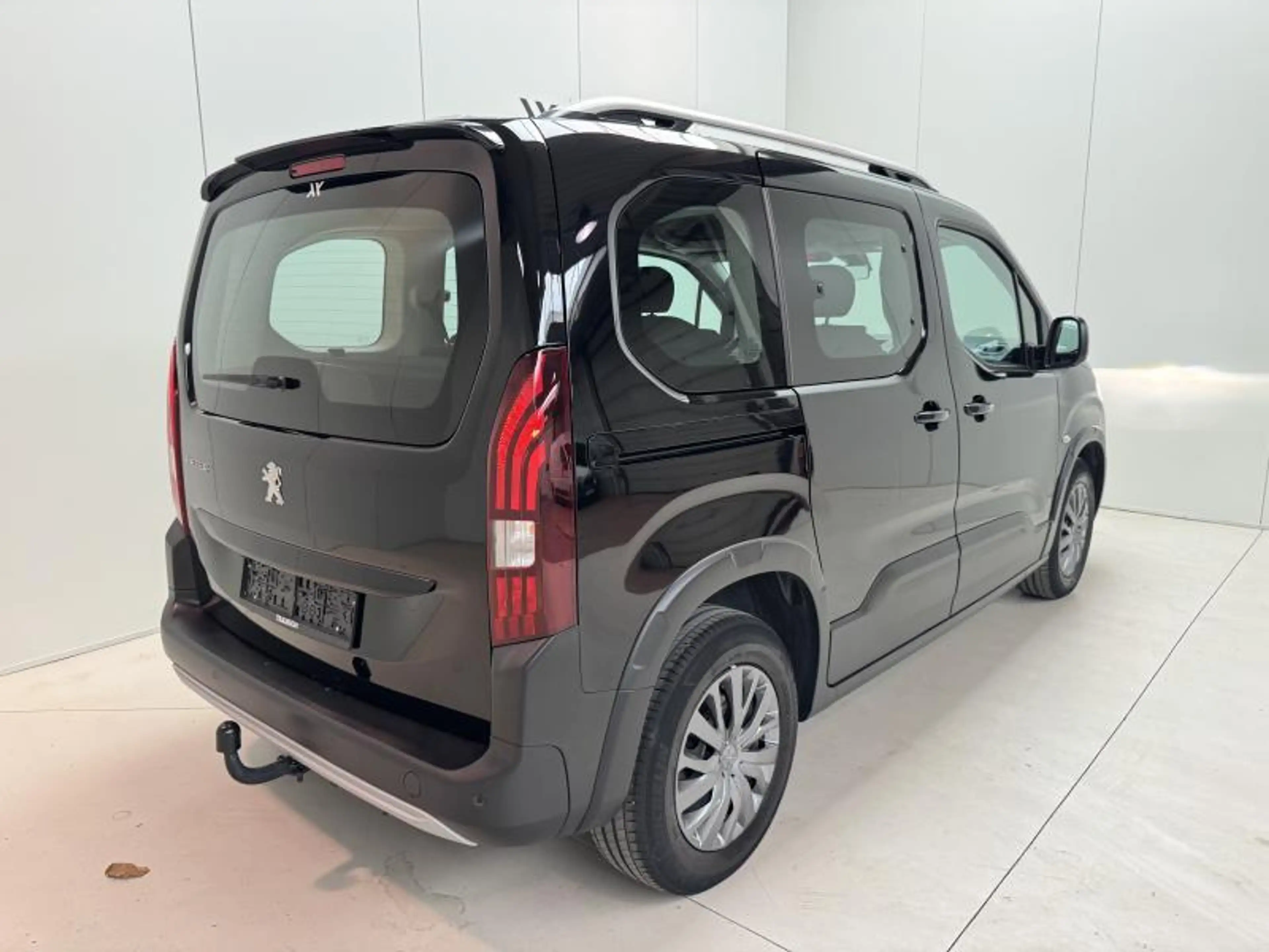 Peugeot Rifter 1.2i STD Allure S&S LED|GPS|PDC|CAM.|CRUISE|CARPLA — photo 4