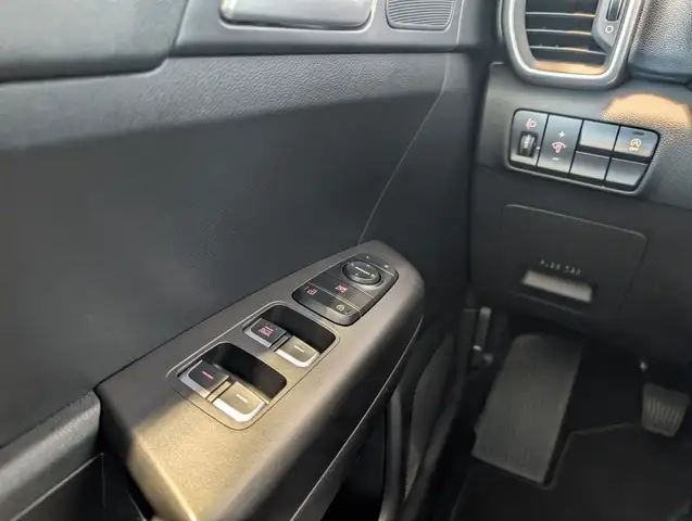 Kia Sportage view 12