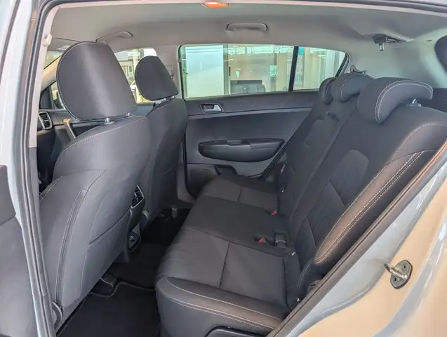 Kia Sportage view 5