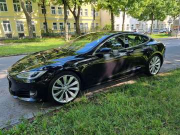 Model S 90D