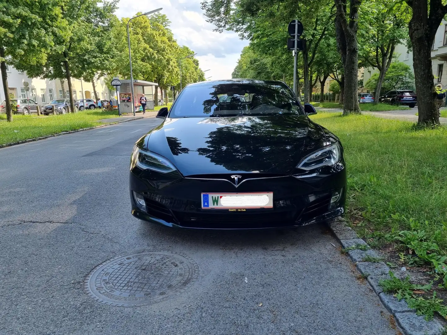 Tesla Model S Model S P90D Schwarz - 2