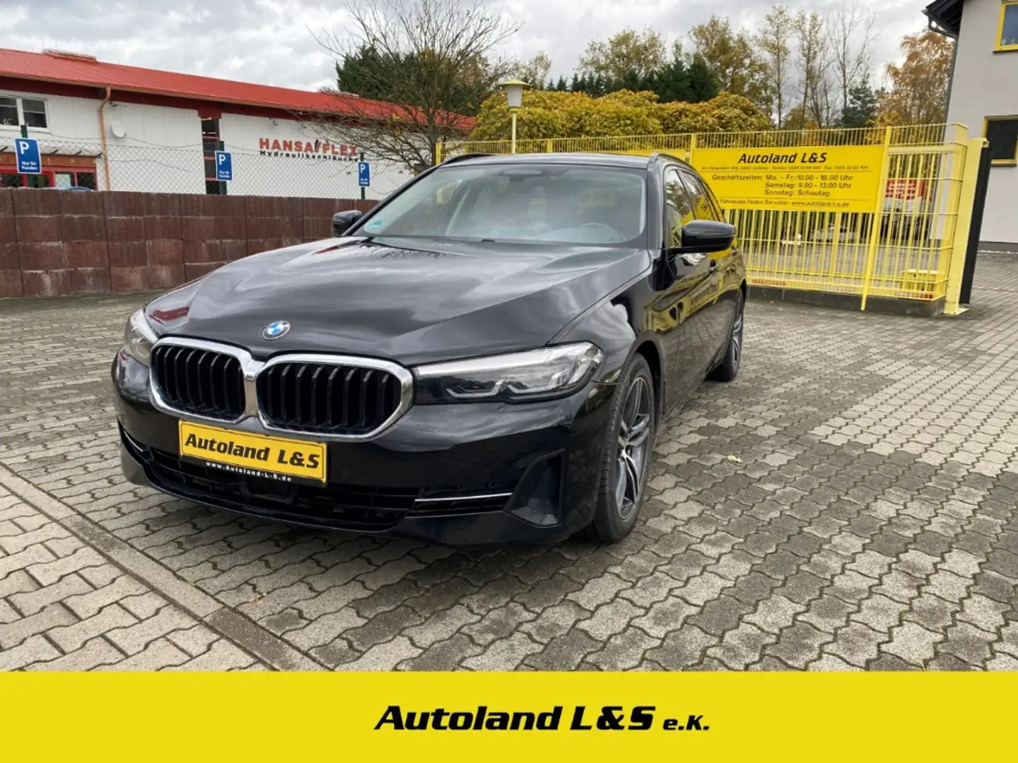 BMW 520 d xDrive Touring, LED, Navi, Leder, Apple Zwart - 1