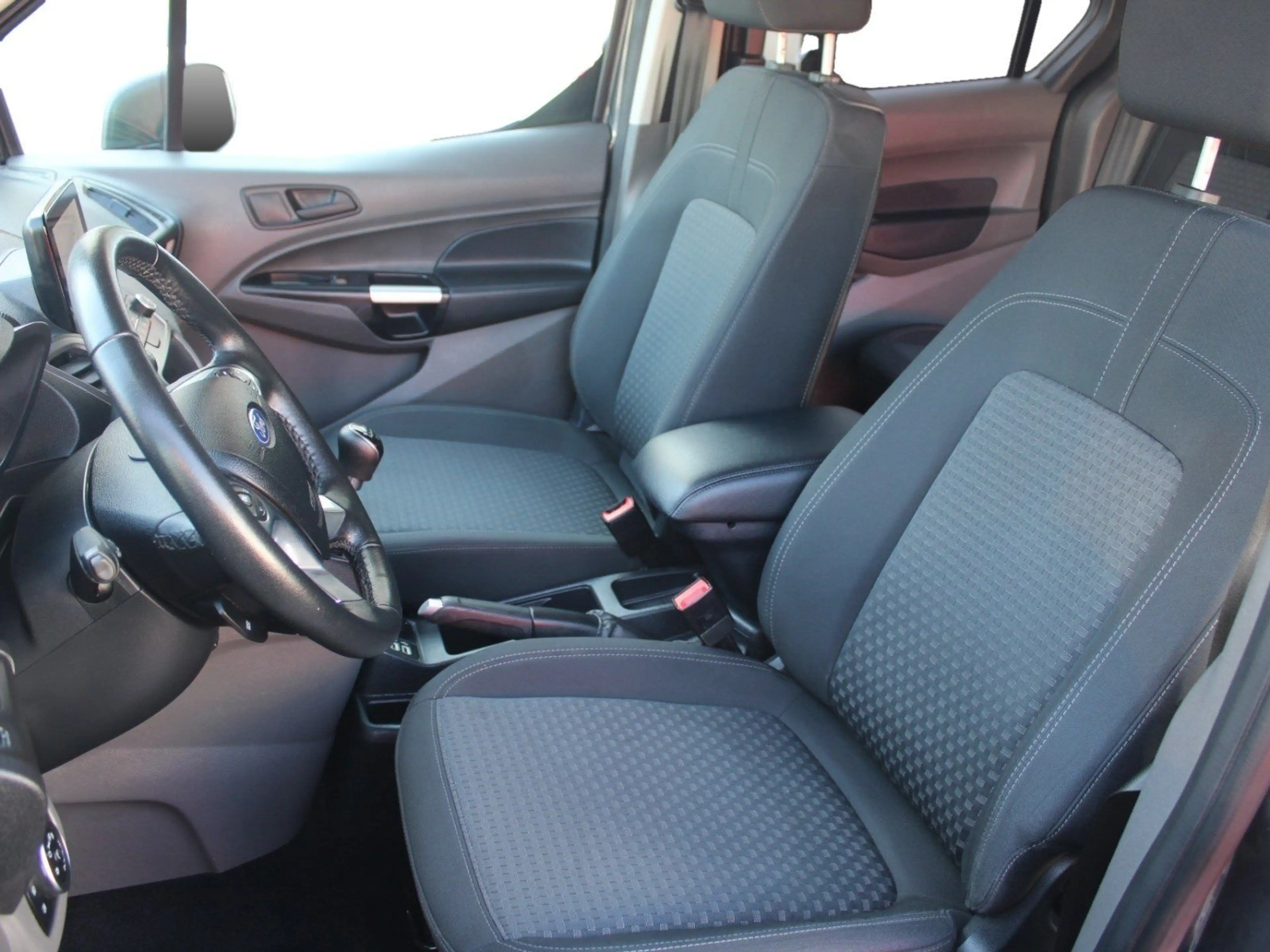 Ford Tourneo Connect Trend - Winter-Paket — photo 18