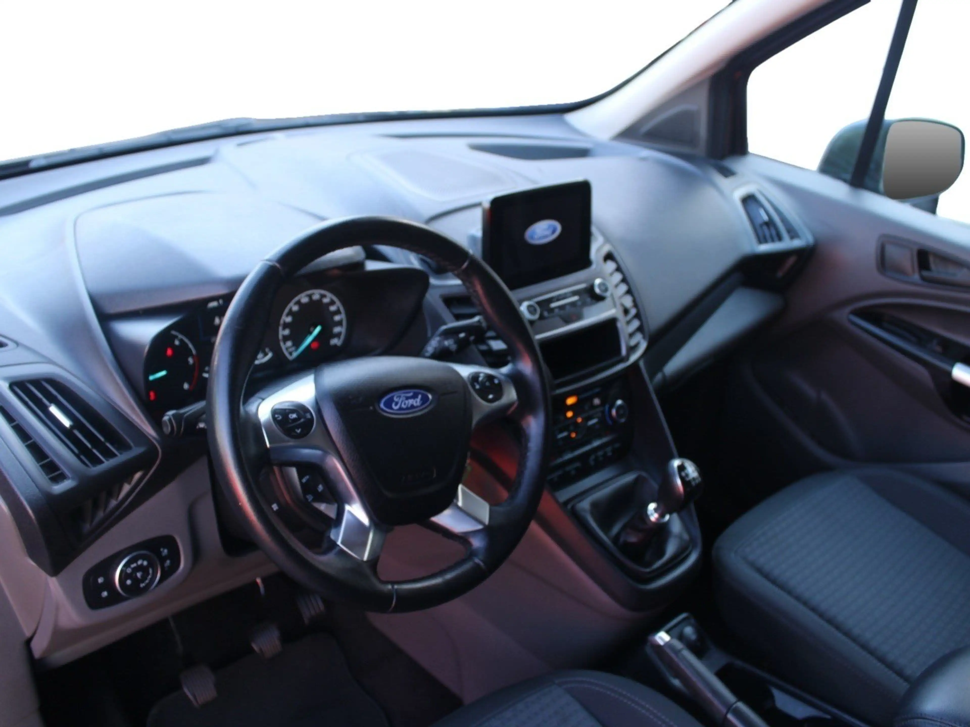 Ford Tourneo Connect Trend - Winter-Paket — photo 7