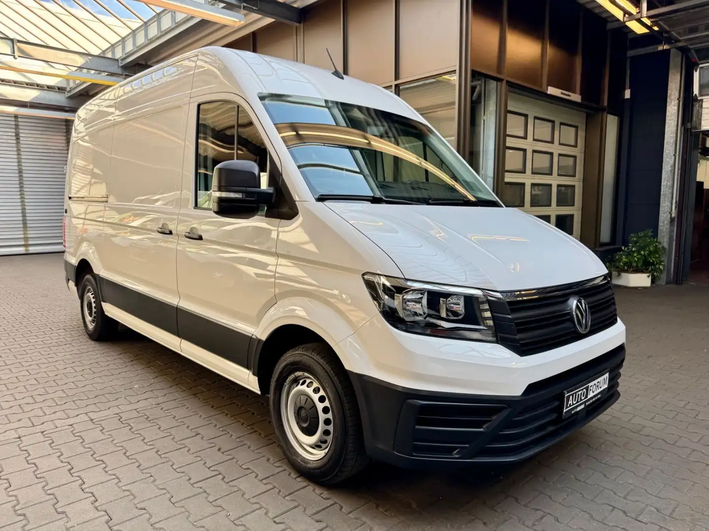 Volkswagen Crafter 2.0 TDI L3H3 mittellang KLIMA AHK NAVI Weiß - 2