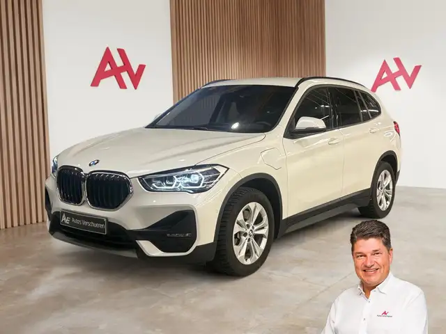 BMW X1 xDrive25e PHEV ** Trekhaak | Camera | Navi/Carplay