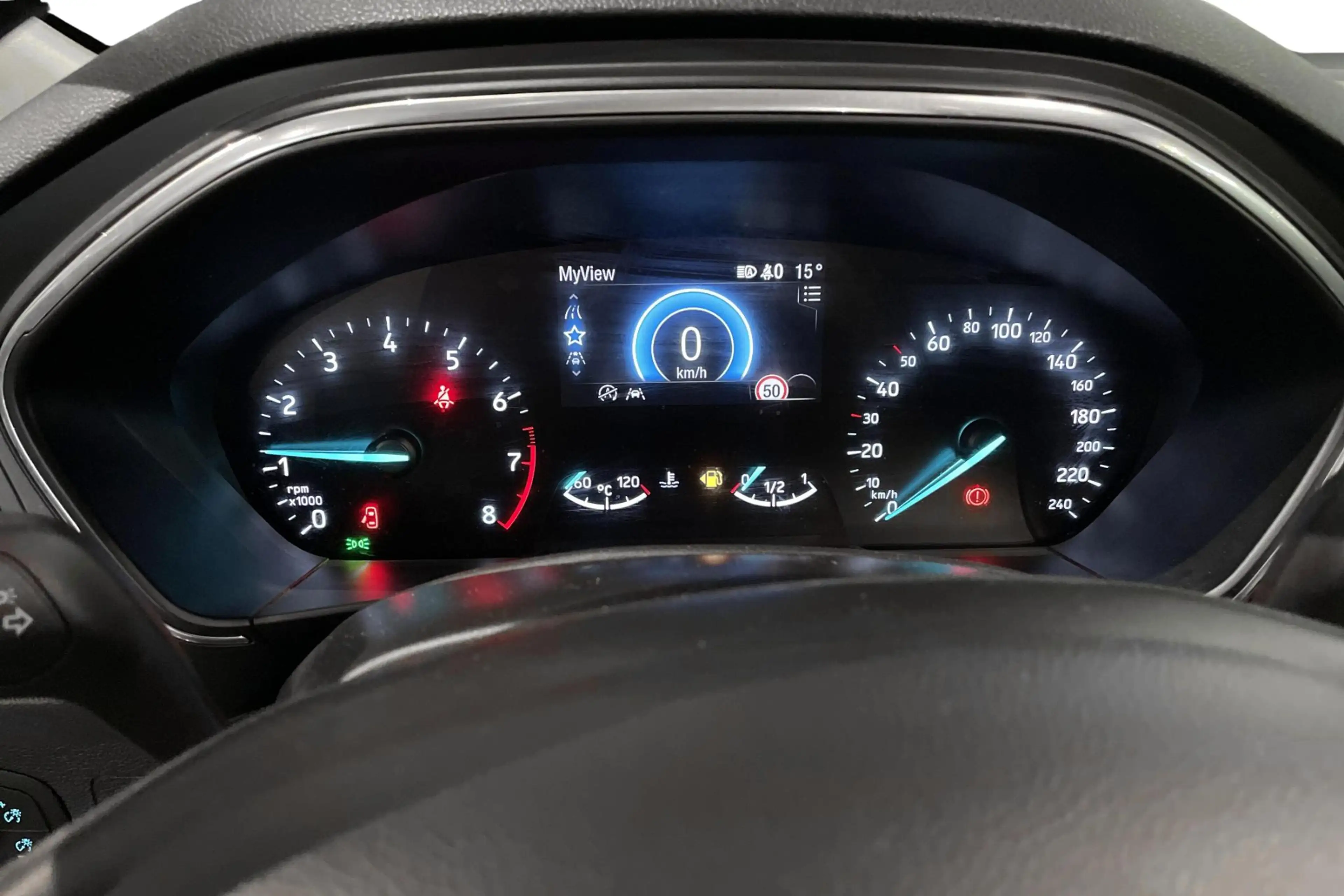 Ford Focus 1.0i EcoB. 74kW Connected — photo 13