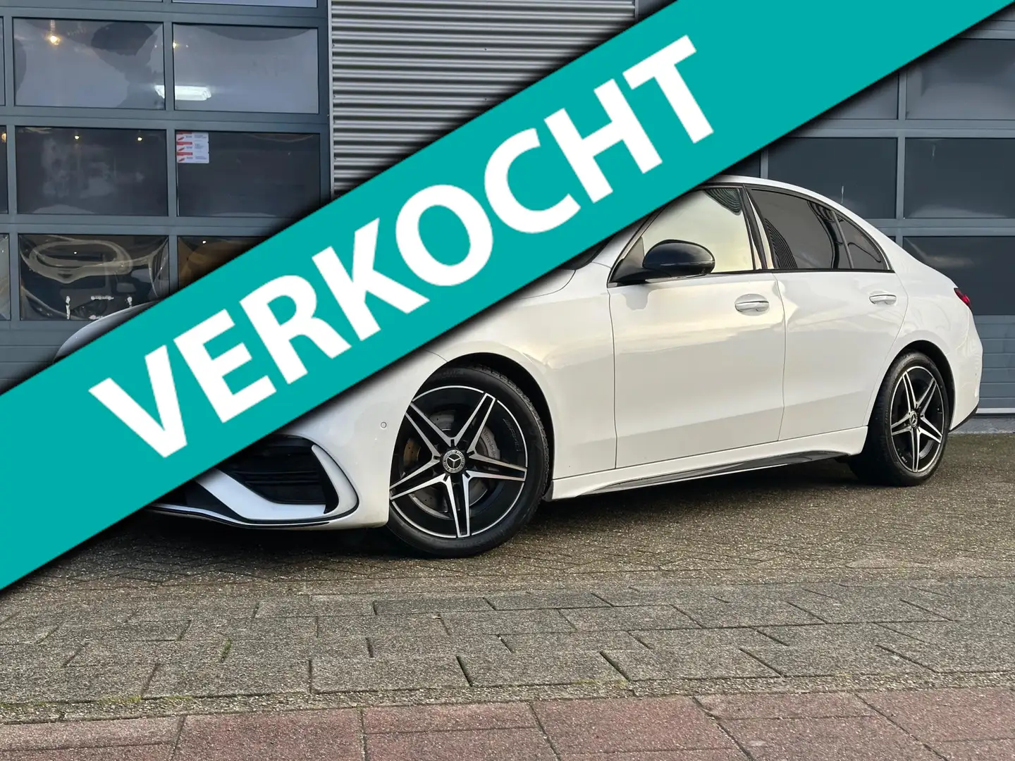 Mercedes-Benz C 300 4MATIC AMG Line | 360 Camera | Leder | VOL OPTIES Alb - 1