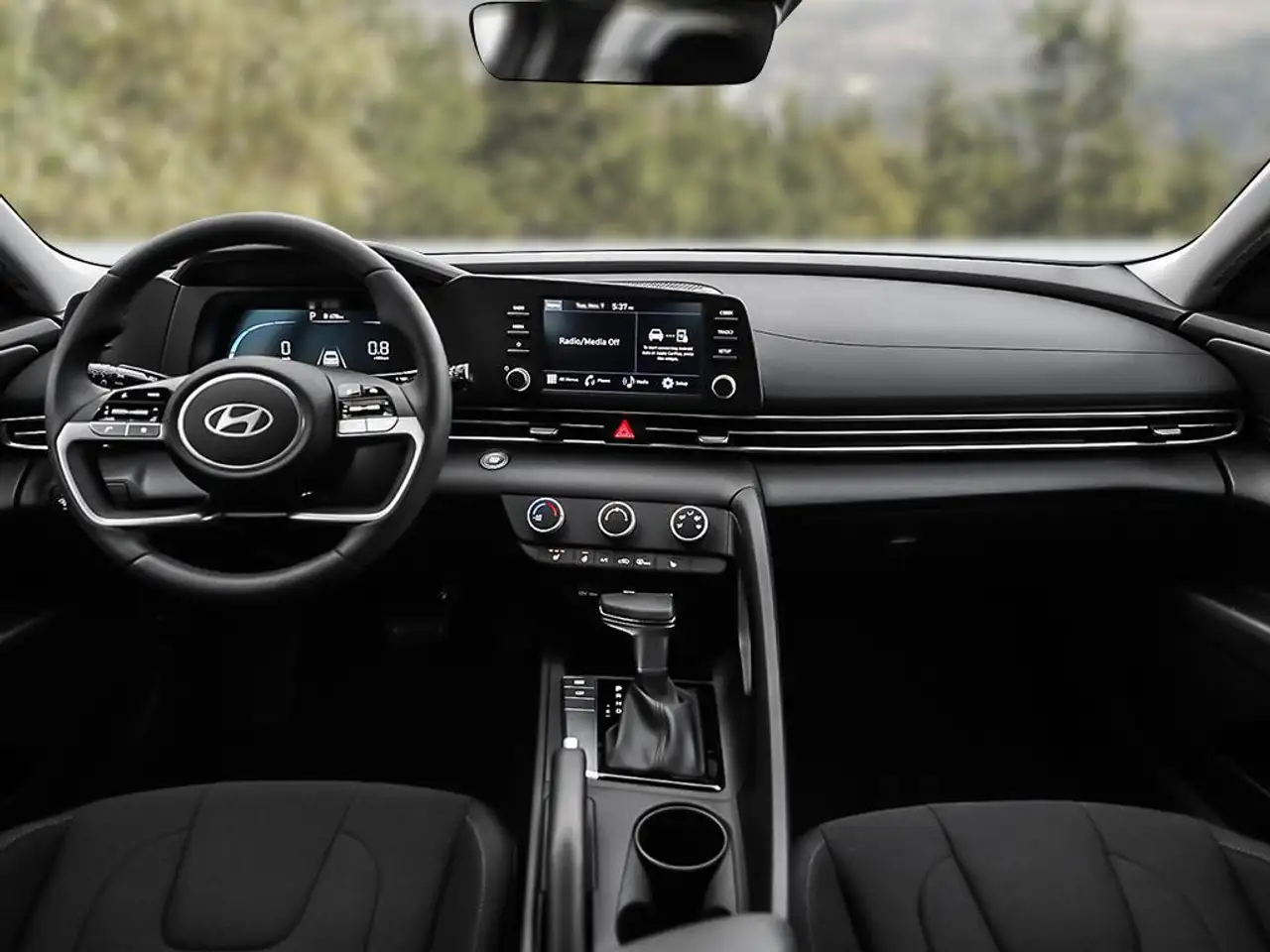 Hyundai ELANTRA fotografie Hyundai ELANTRA