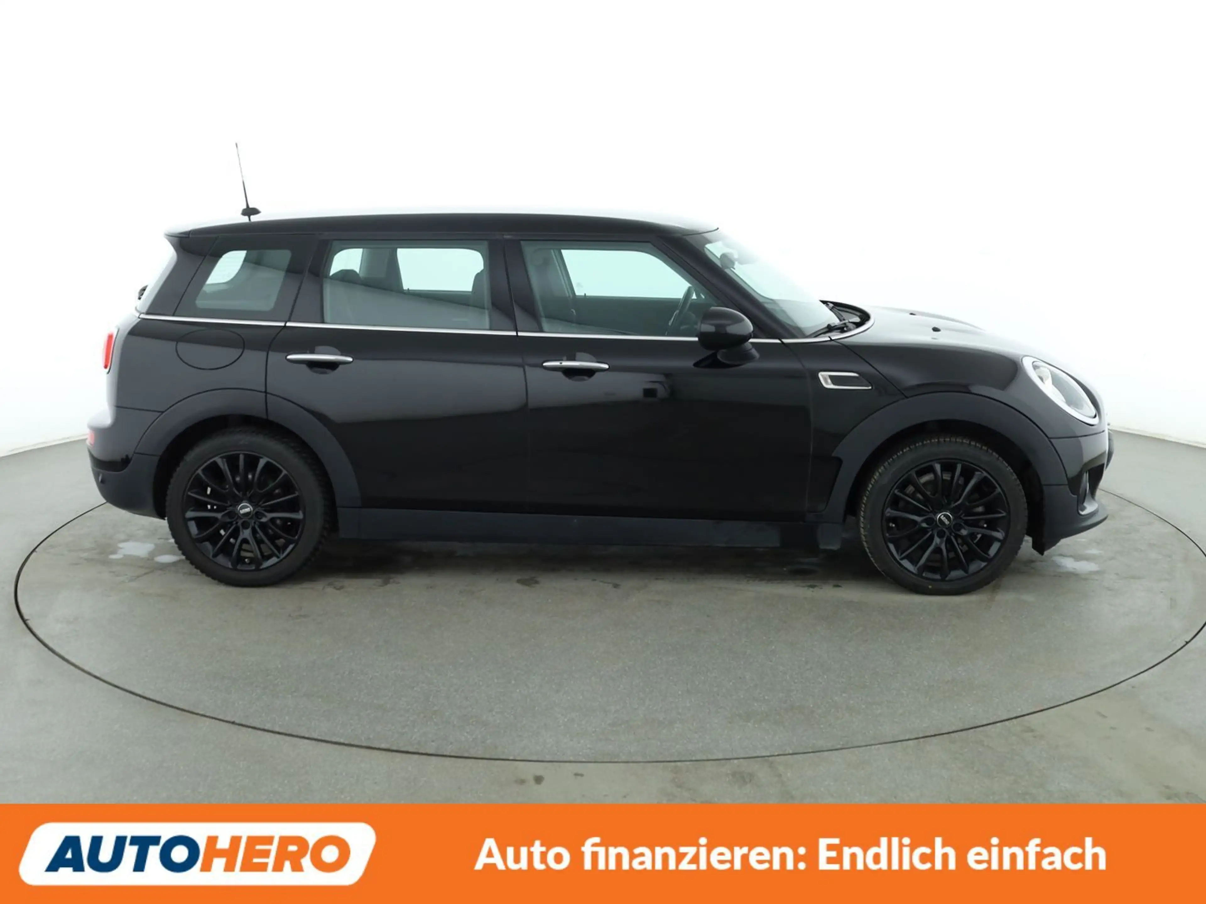 MINI One D Clubman One D*ACC*PDC*SHZ*LIM*AHK*ALU*KLIMA* — photo 7