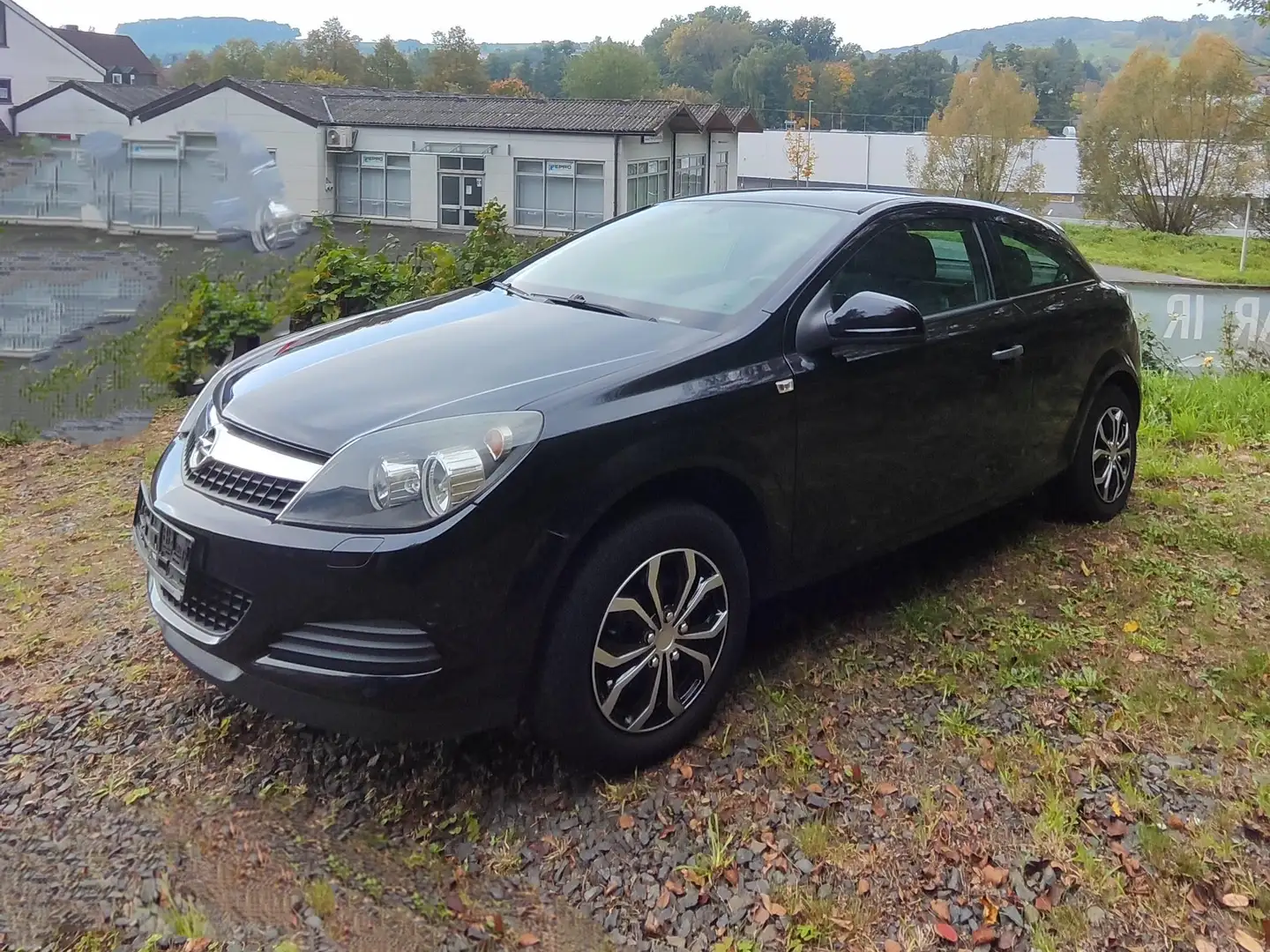 Opel Astra Astra GTC 1.6  Automatik Noir - 1