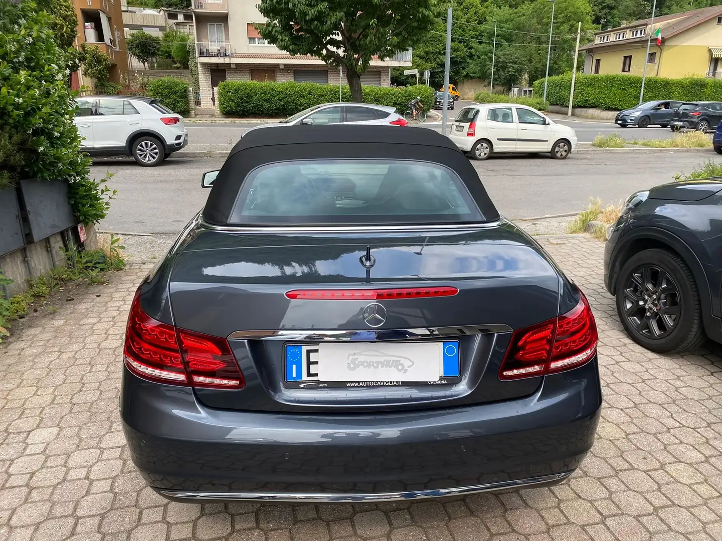 Mercedes-Benz E 220 E Cabrio 220 d (bt) Premium E6 Gris - 2