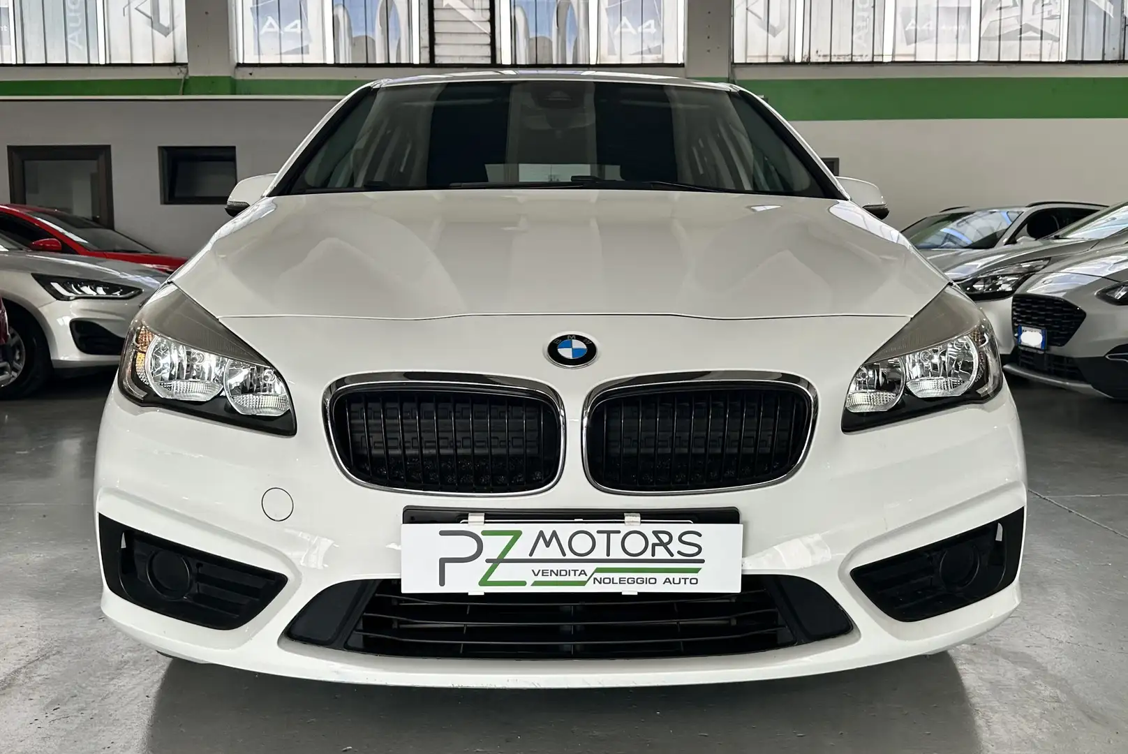 BMW 216 216d Active Tourer Advantage - PROMO FINANZIAMENTO Bianco - 2