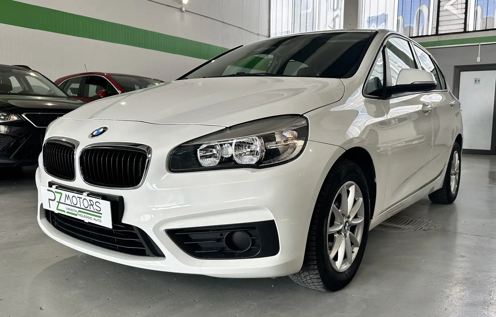 BMW 216 216d Active Tourer Advantage - PROMO FINANZIAMENTO Bianco - 1