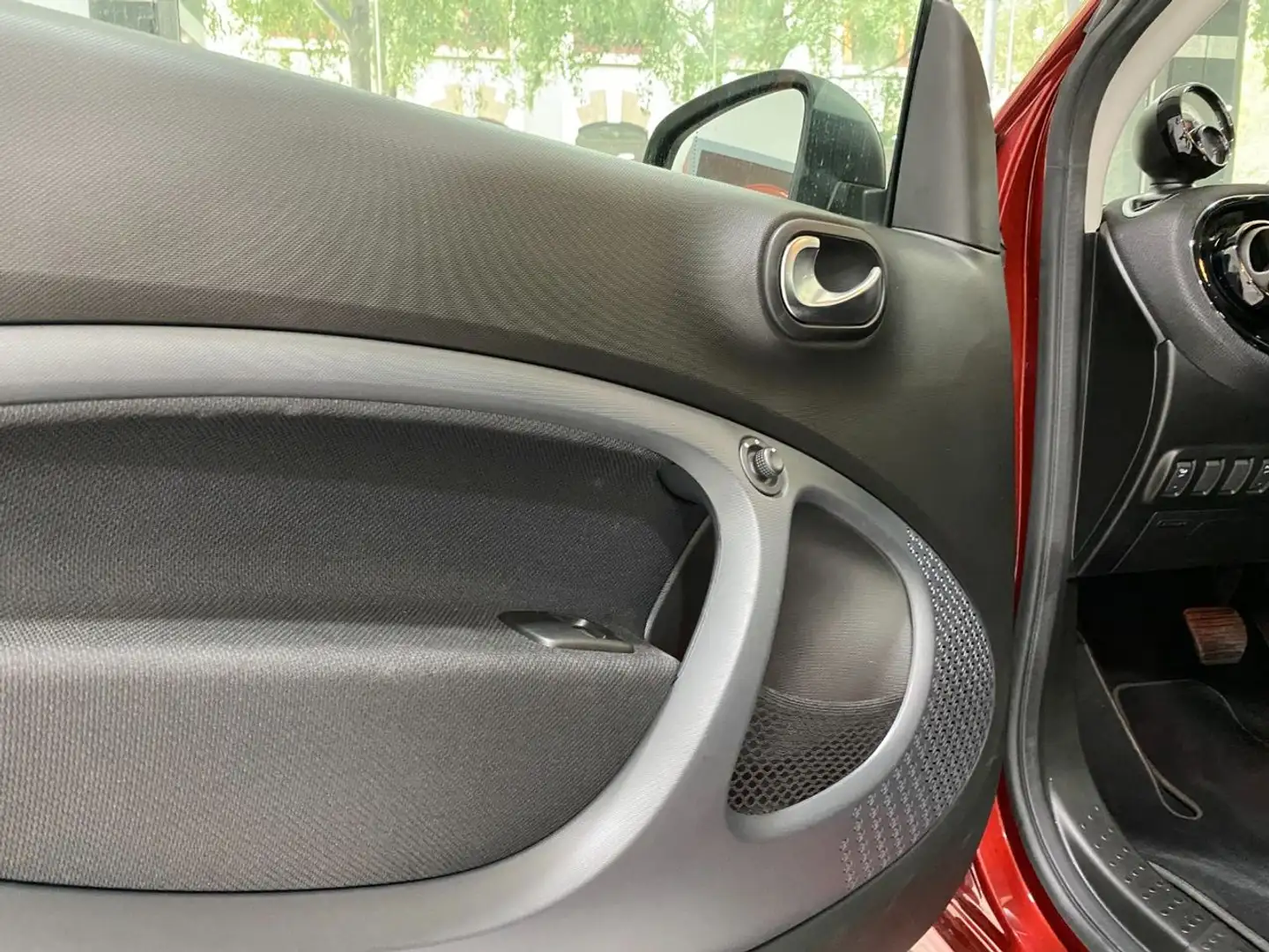 smart forTwo Coupé Electric Drive Prime White - 2