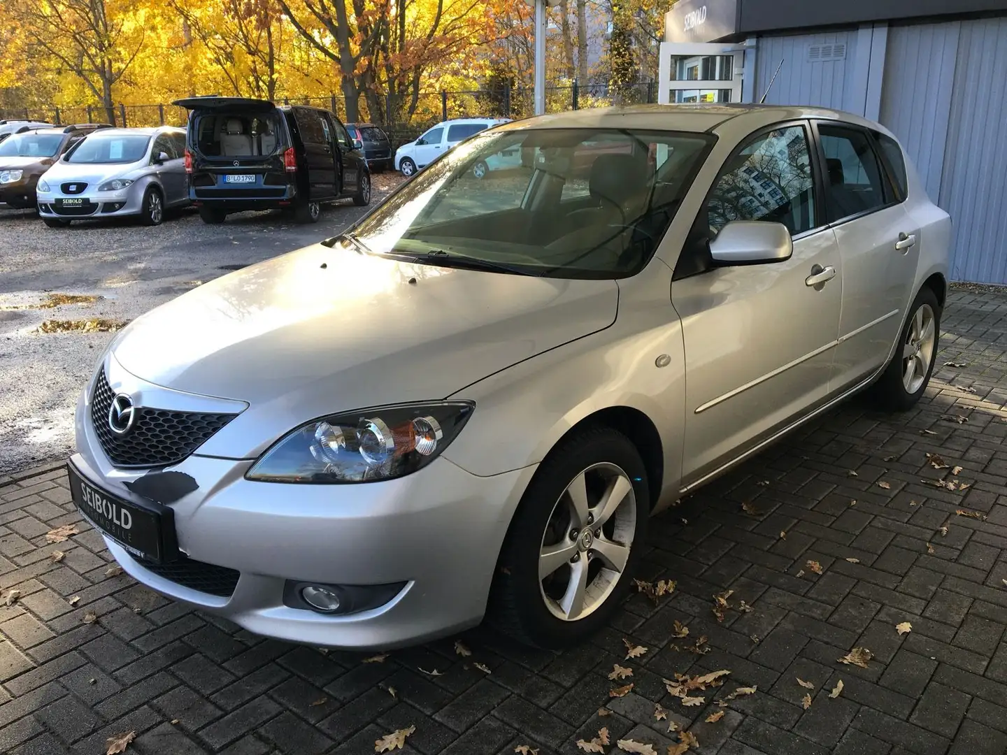 Mazda 3 Lim. 1.6 Sport Comfort/Klima/Tüv 12.2025 Silber - 1