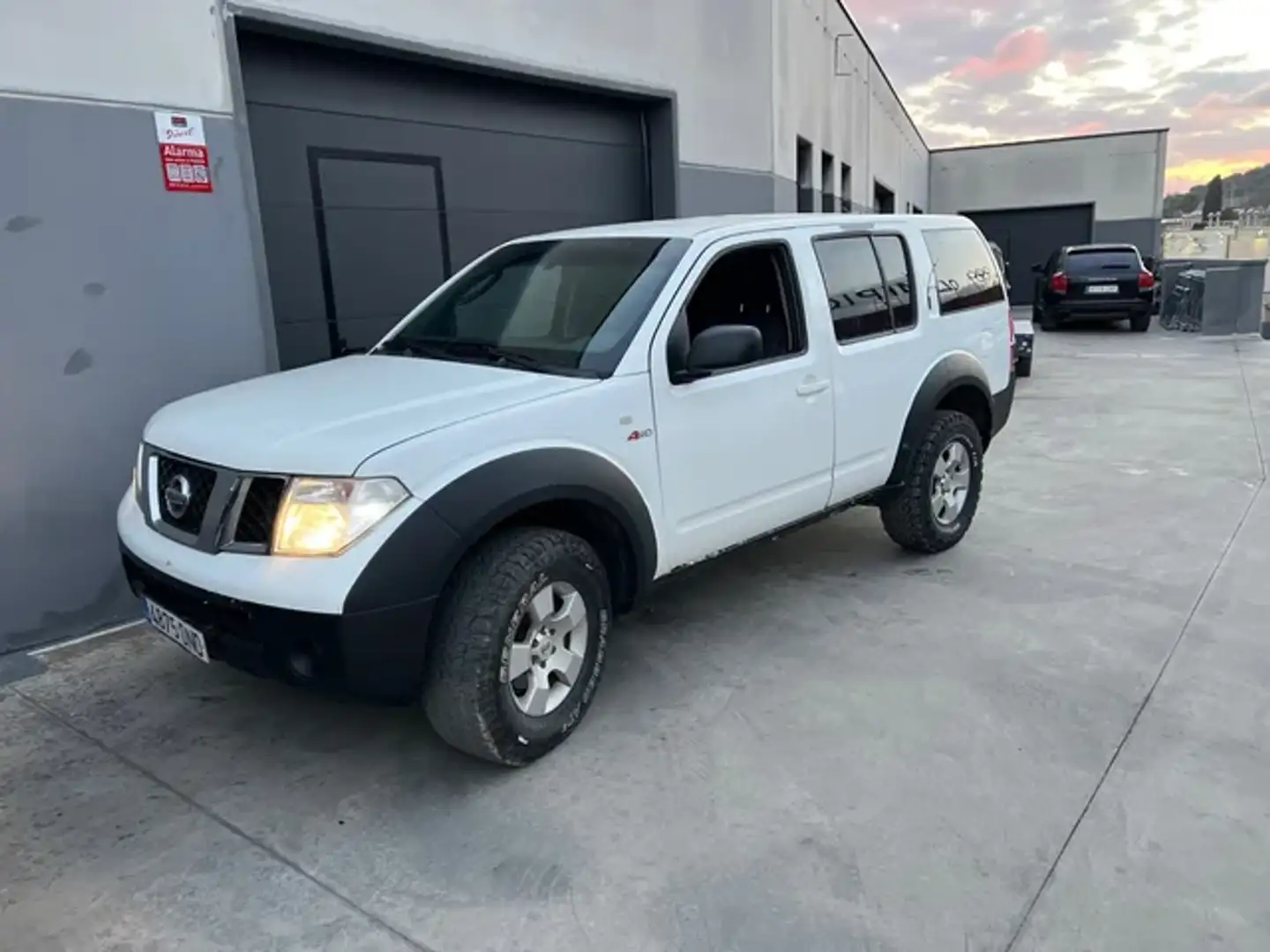 Nissan Pathfinder 2.5dCi FE 7(FLOTAS) Blanco - 1