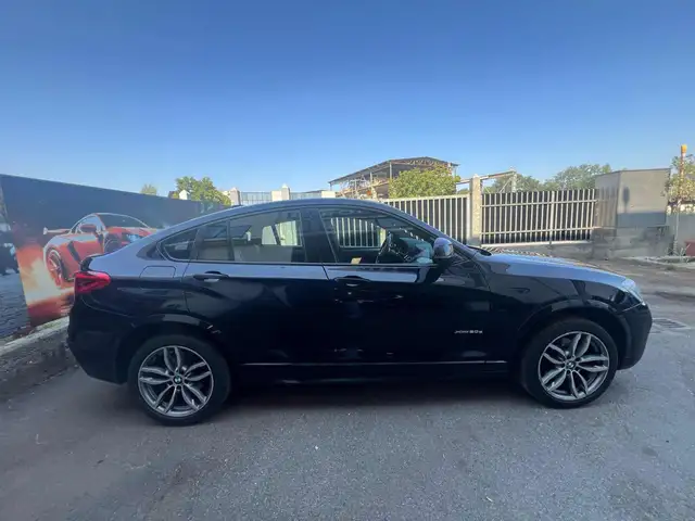 BMW X4 view 5