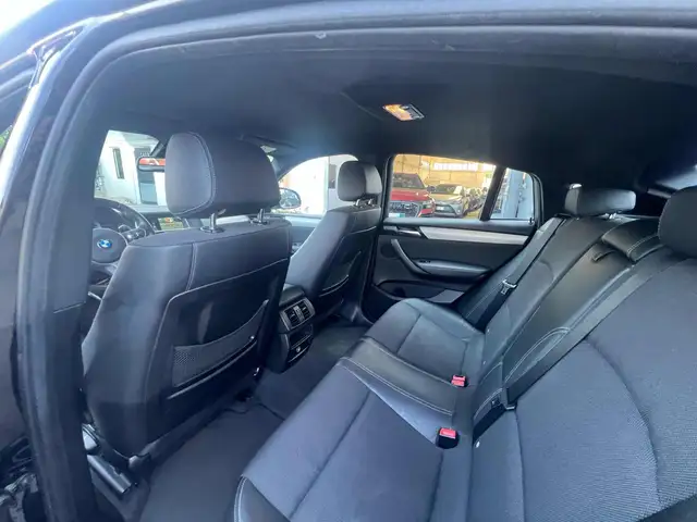 BMW X4 view 14