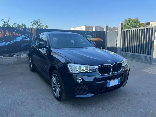 BMW X4 view 3