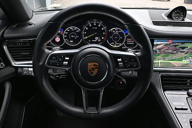 Porsche Panamera 4 E-Hybrid PHEV Sport Turismo Aut. ACC, HeadUp,... Ansicht 16