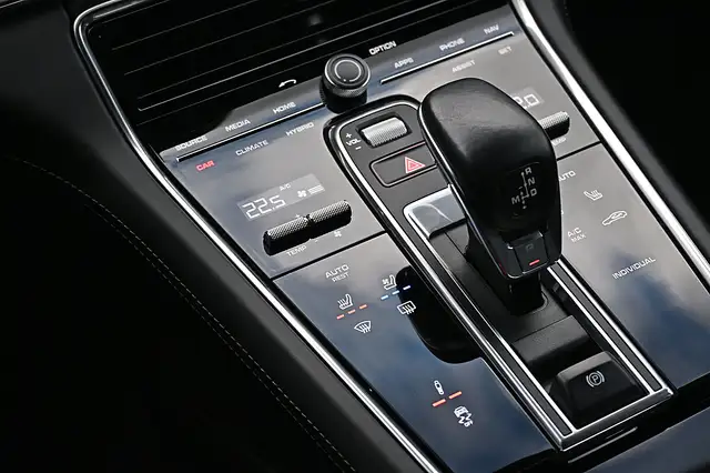 Porsche Panamera 4 E-Hybrid PHEV Sport Turismo Aut. ACC, HeadUp,... Ansicht 9