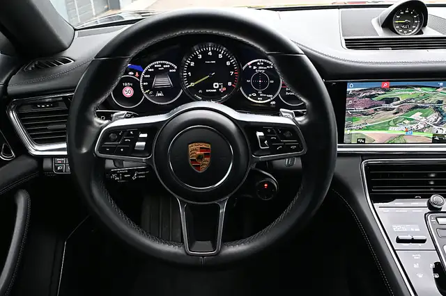 Porsche Panamera 4 E-Hybrid PHEV Sport Turismo Aut. ACC, HeadUp,... Ansicht 17