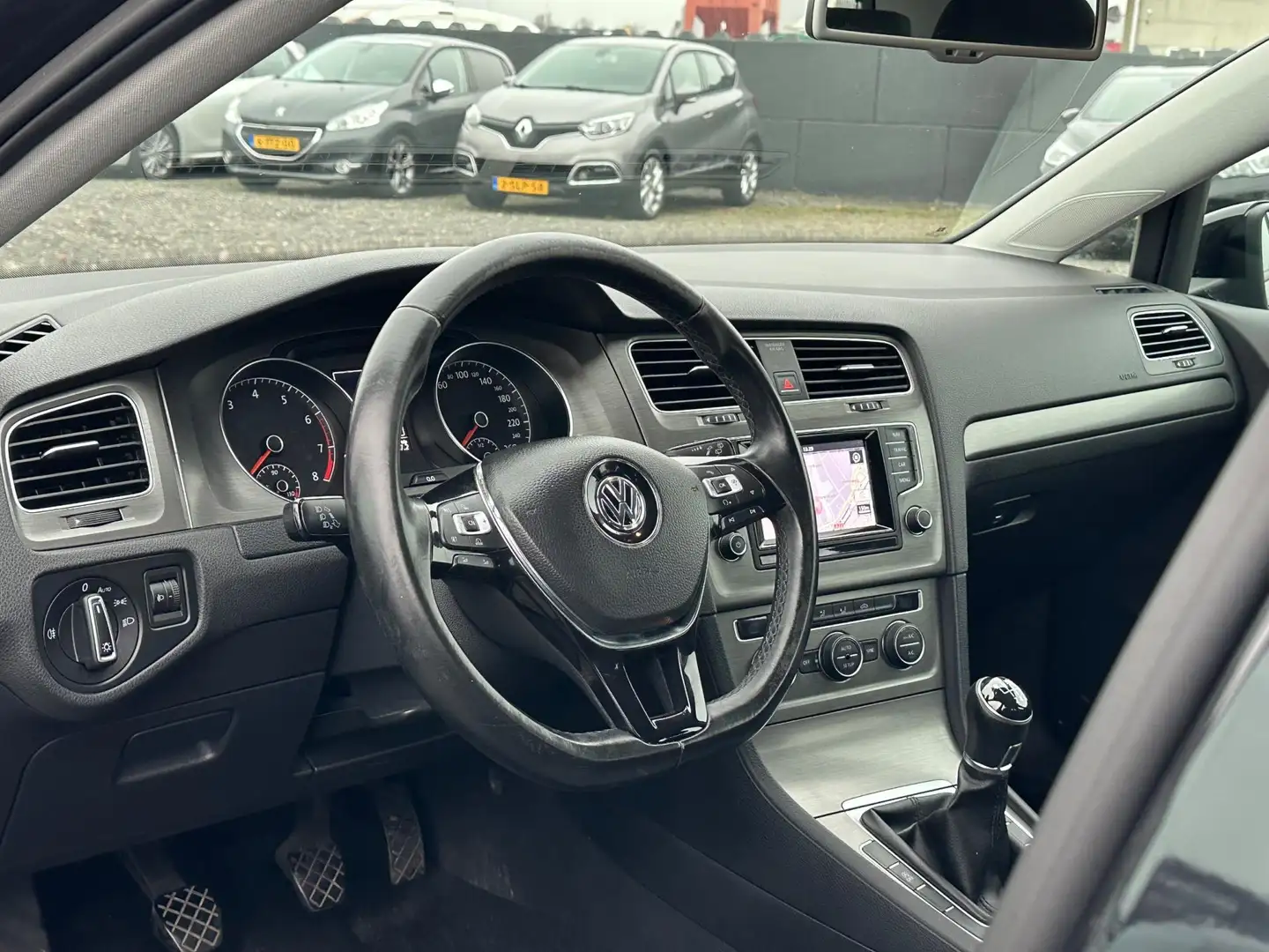Volkswagen Golf 1.2 TSI Comfortline/AIRCO/NAVI/NW APK Schwarz - 2