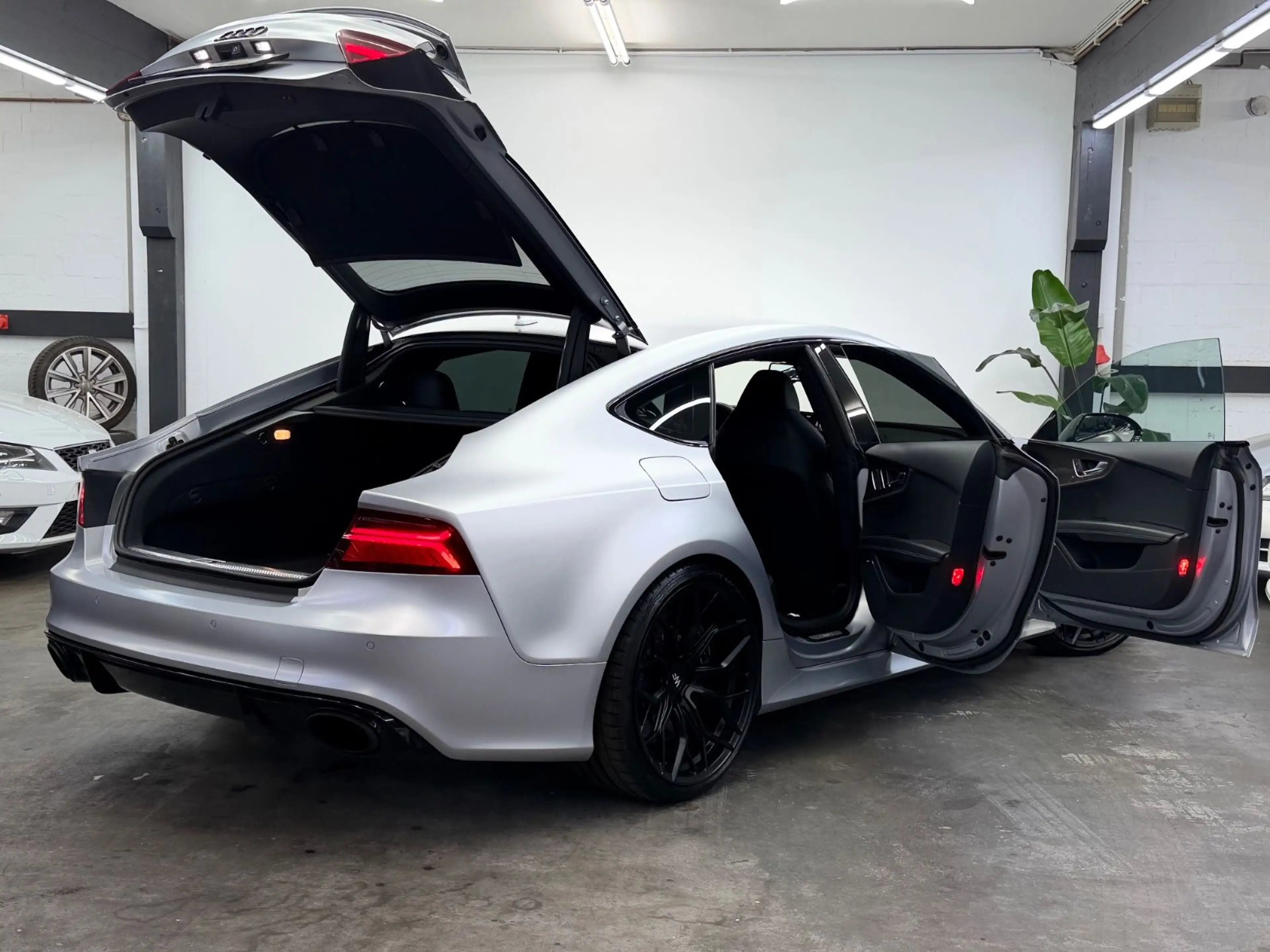 Audi RS7 Sportback 4.0 TFSI Quattro | Ceramik+Matt — photo 11