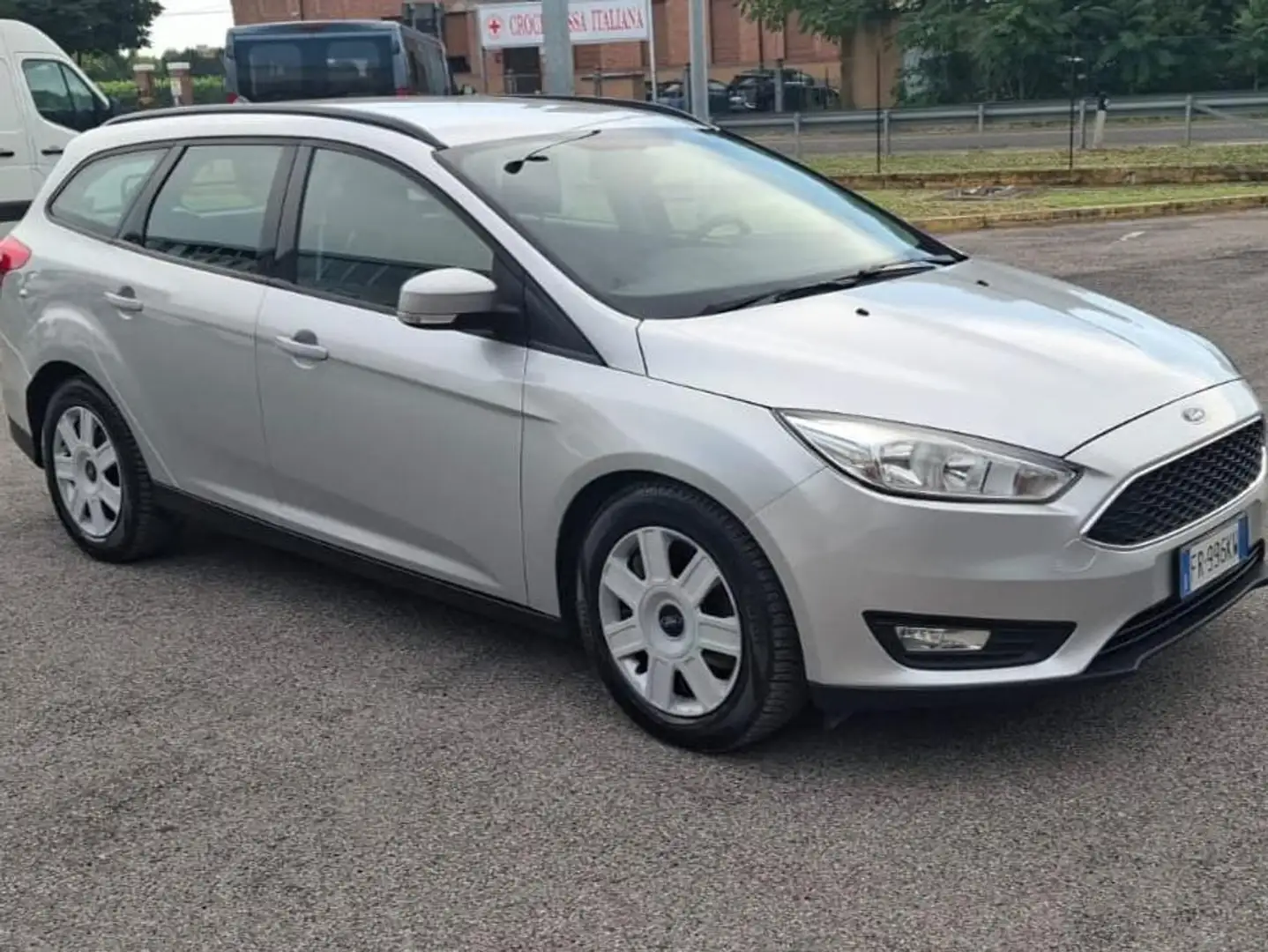 Ford Focus Focus IV 2015 SW SW 1.5 tdci Titanium Business s Grijs - 1