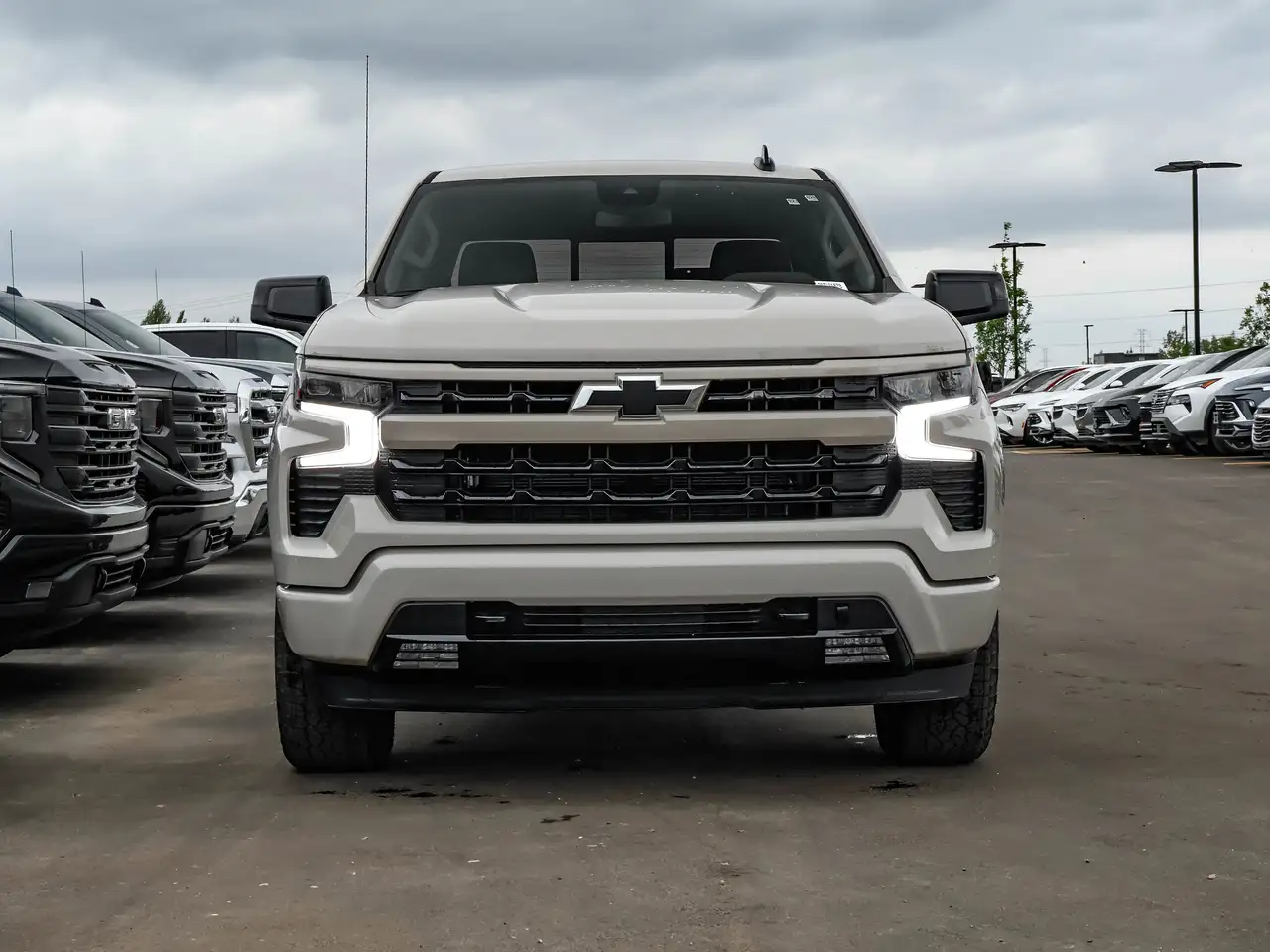 Chevrolet Silverado 1500 снимка Chevrolet Silverado 1500
