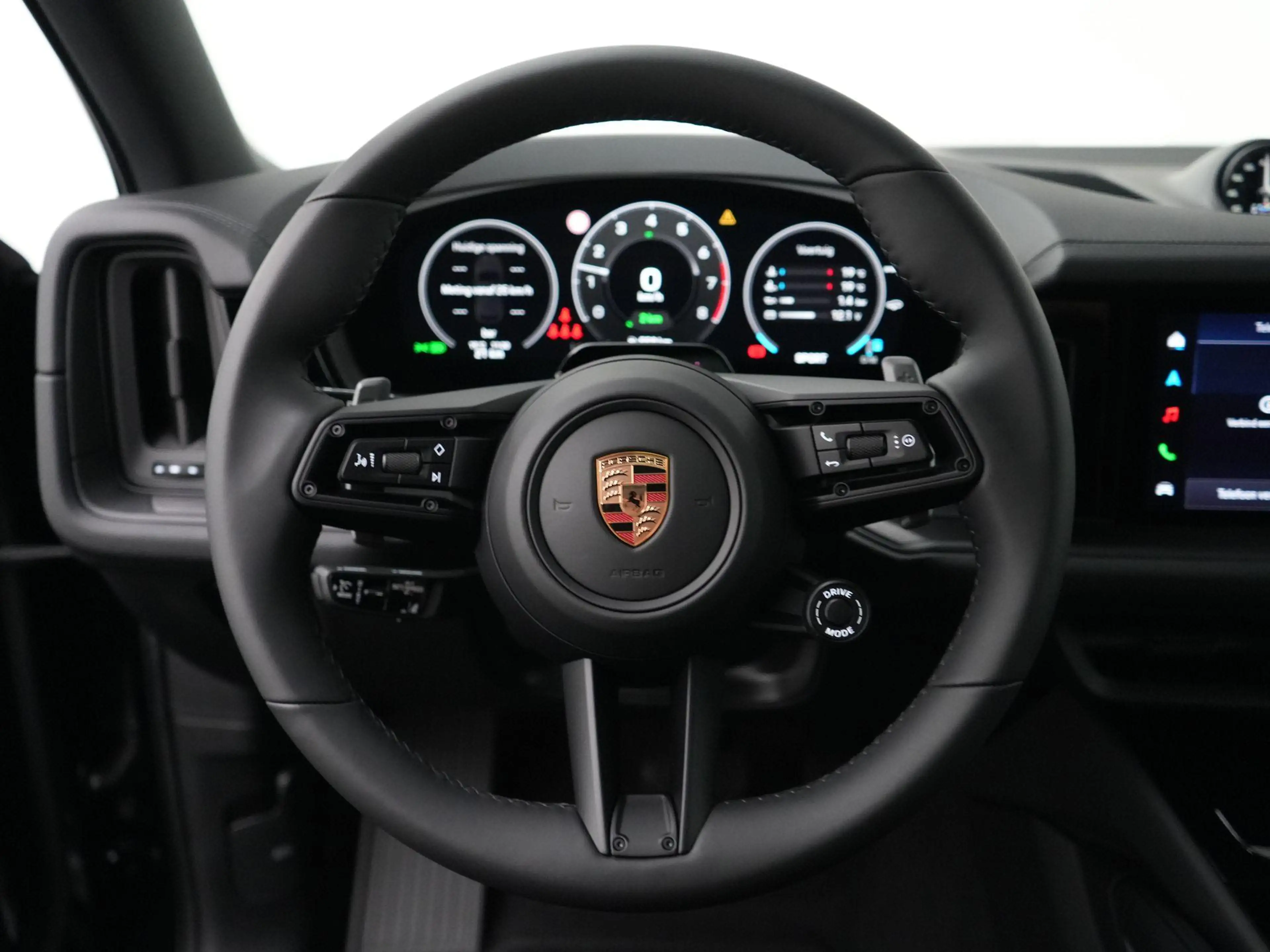 Porsche Cayenne E-Hybrid Black Edition — photo 5
