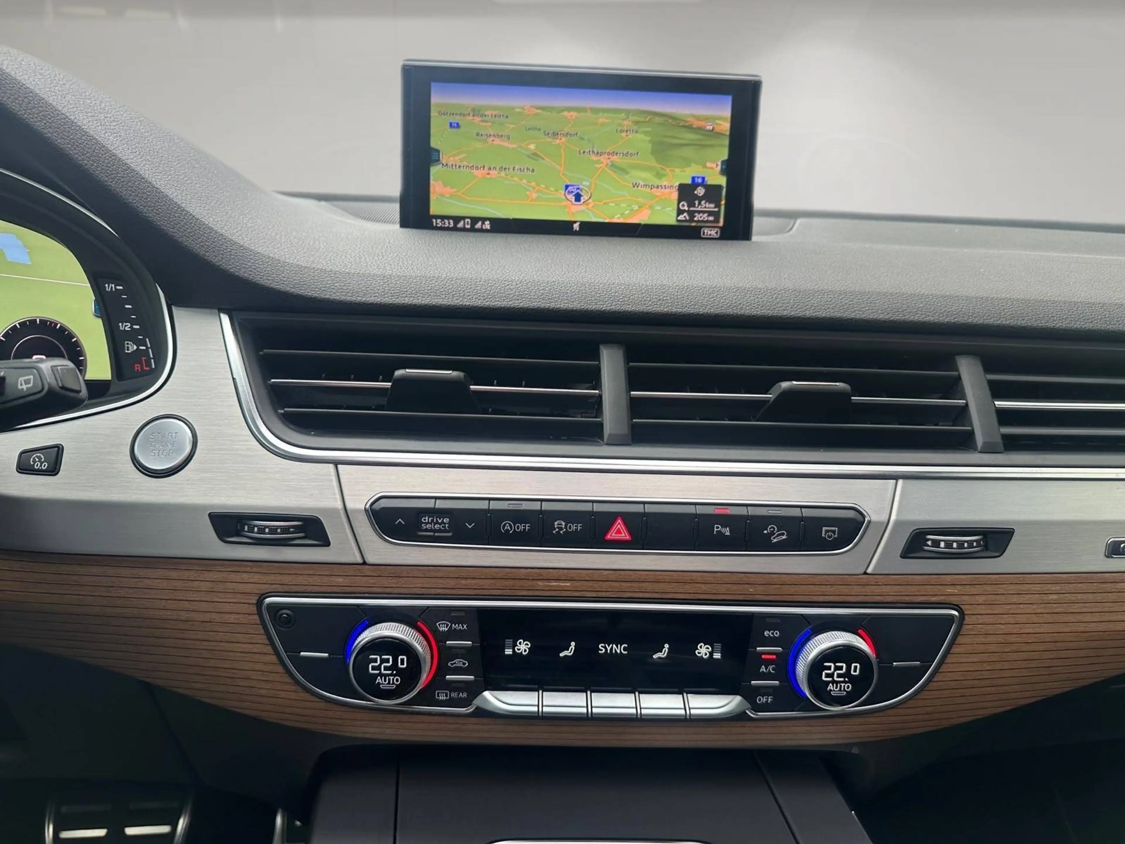 Audi Q7 3.0 TDI quattro S line Sport / Plus /Nachtsicht/virtual cockpit/Panorama/4-Zonen/EHK/AHK/20" — photo 11