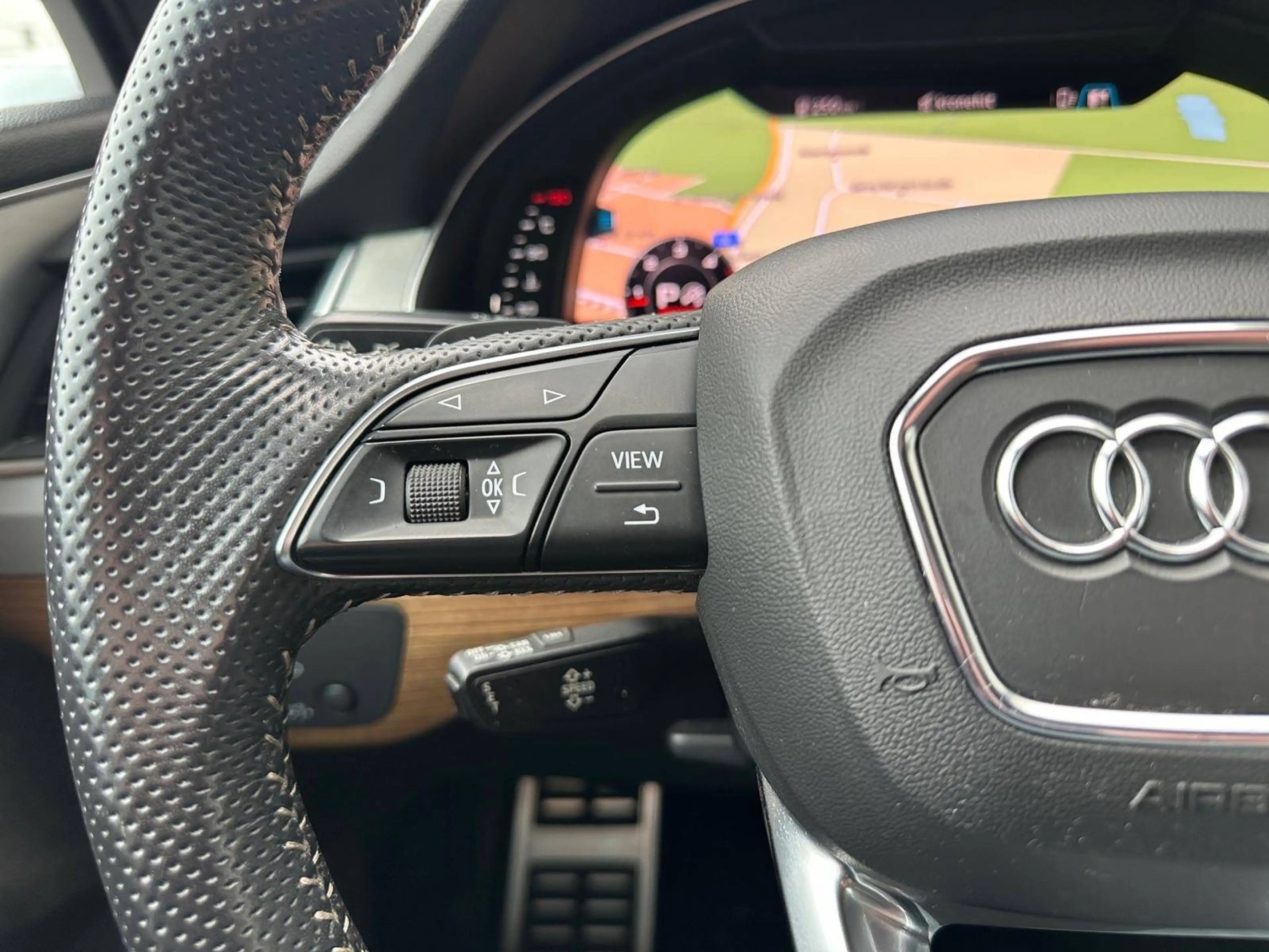 Audi Q7 3.0 TDI quattro S line Sport / Plus /Nachtsicht/virtual cockpit/Panorama/4-Zonen/EHK/AHK/20" — photo 13