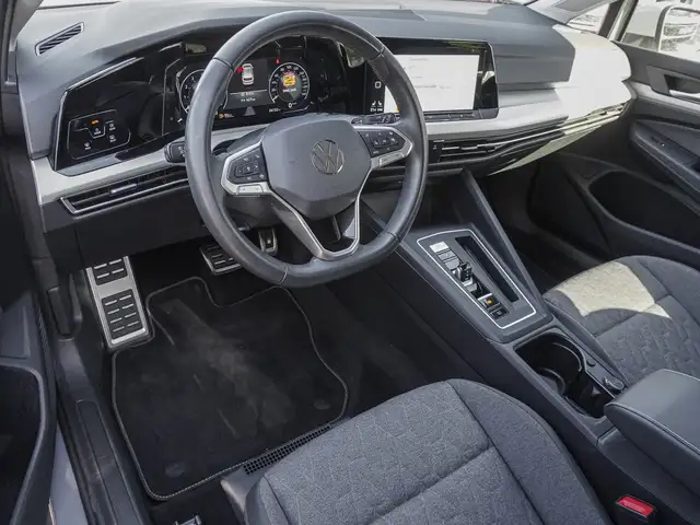 Volkswagen Golf view 9