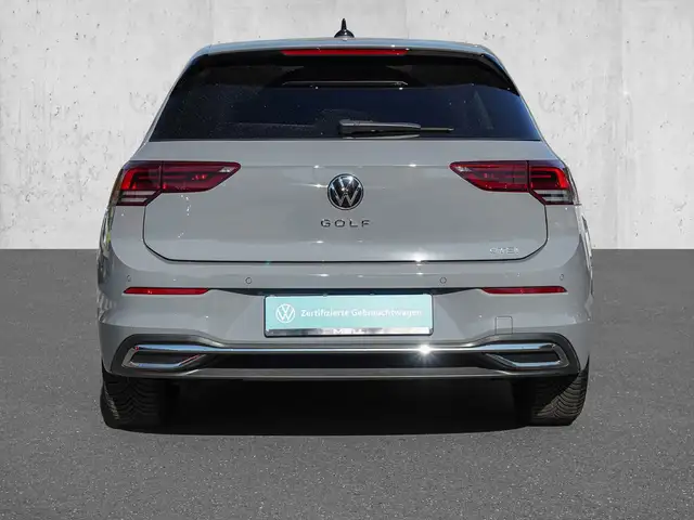 Volkswagen Golf view 6