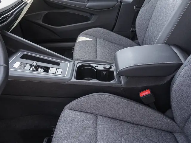 Volkswagen Golf view 14