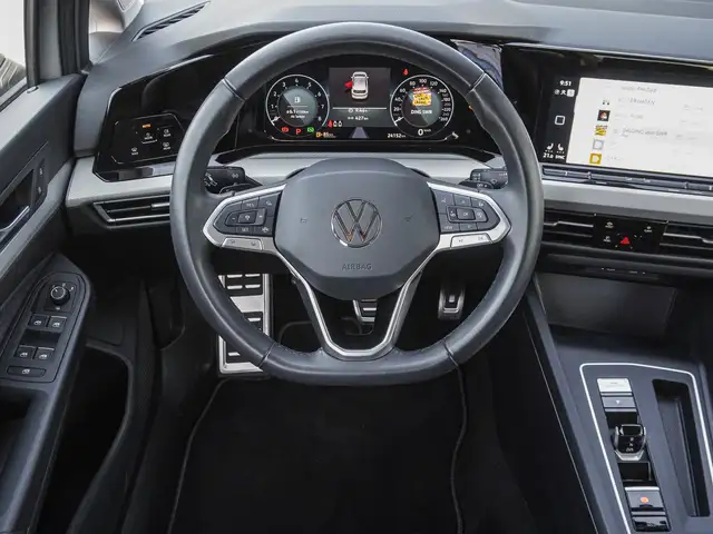 Volkswagen Golf view 11