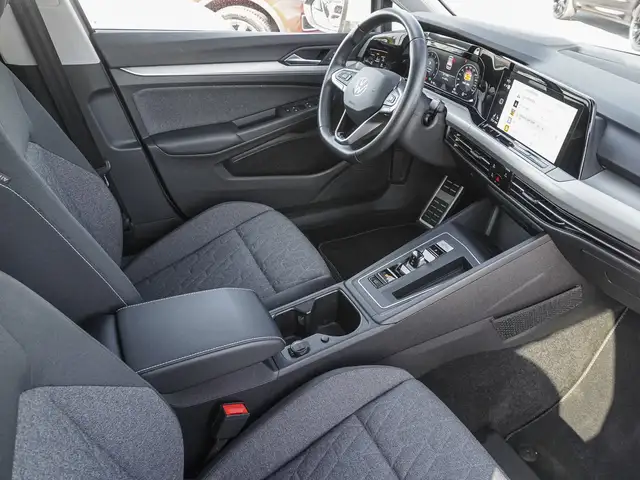 Volkswagen Golf view 8