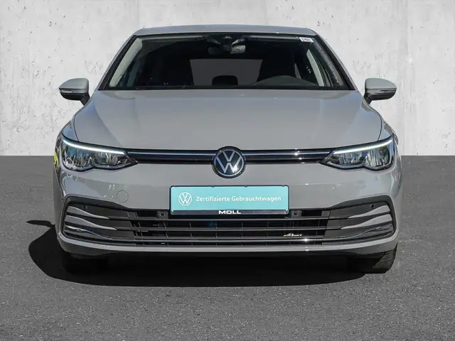 Volkswagen Golf view 3