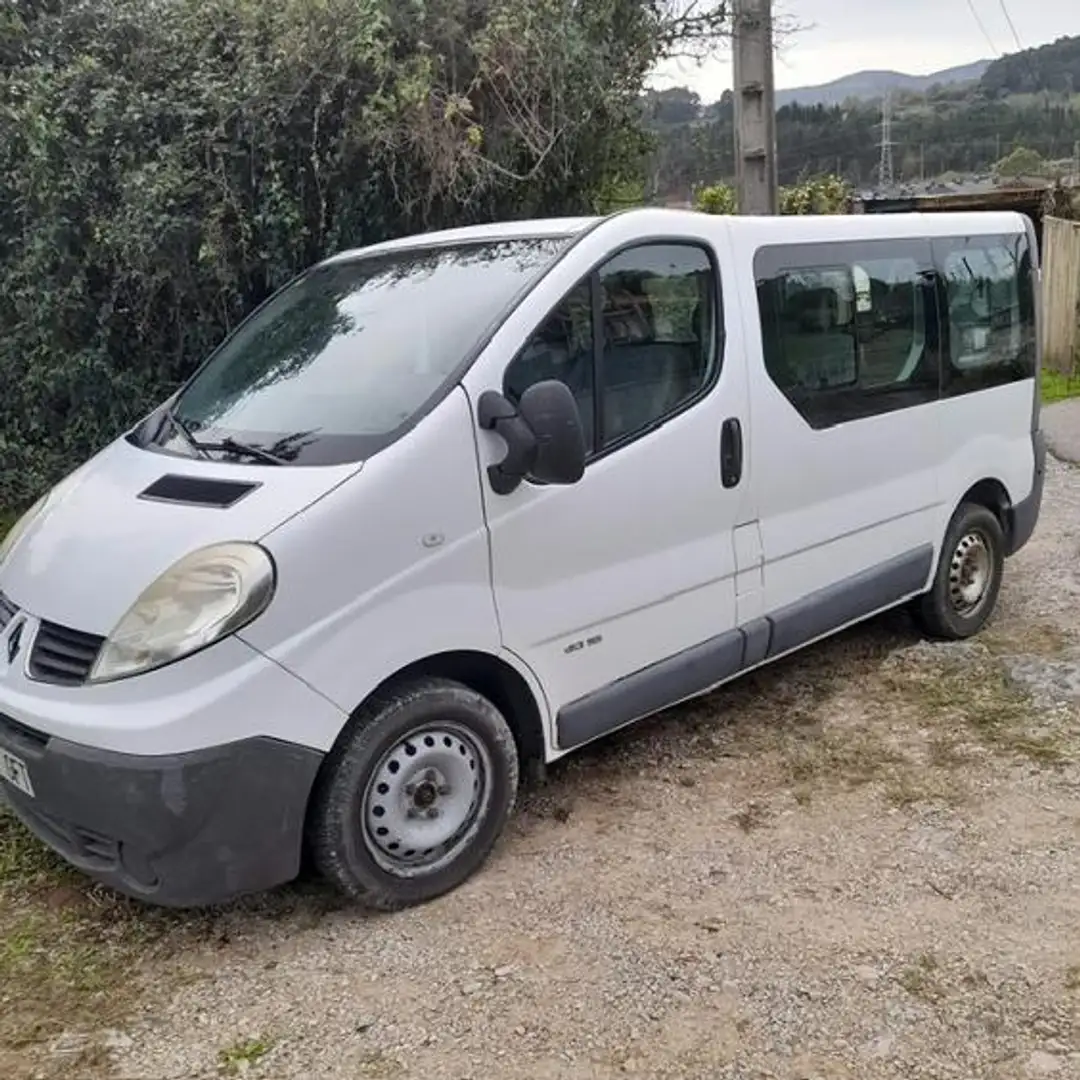 Renault Trafic 2.0dCi Combi9 Clima 115 Blanco - 1