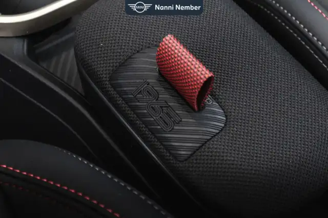 MINI Hatch view 22