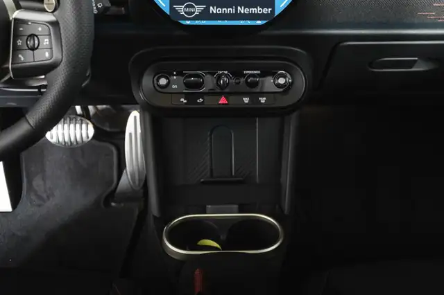 MINI Hatch view 13
